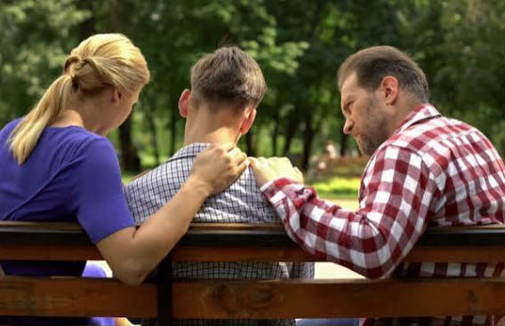 Peer Pressure in Teens: What Parents Should Know